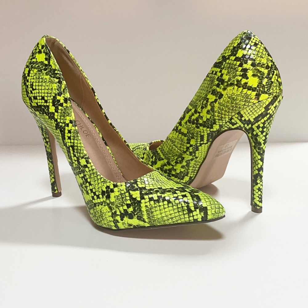 CHASE + CHLOE Cecily Pointed Toe Pump In Neon Yellow Snake